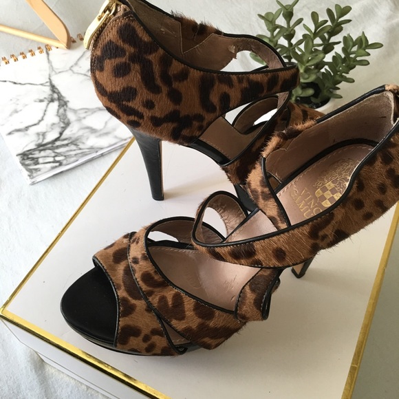 {Vince Camuto} Calf Hair Leopard Print Heels 7.5 B - Picture 4 of 8